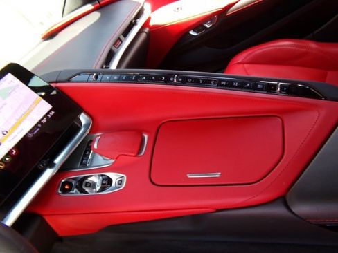 Used 2022 Chevrolet Corvette Stingray Preferred Cpe w/ Z51 Performance Package RWD image 20