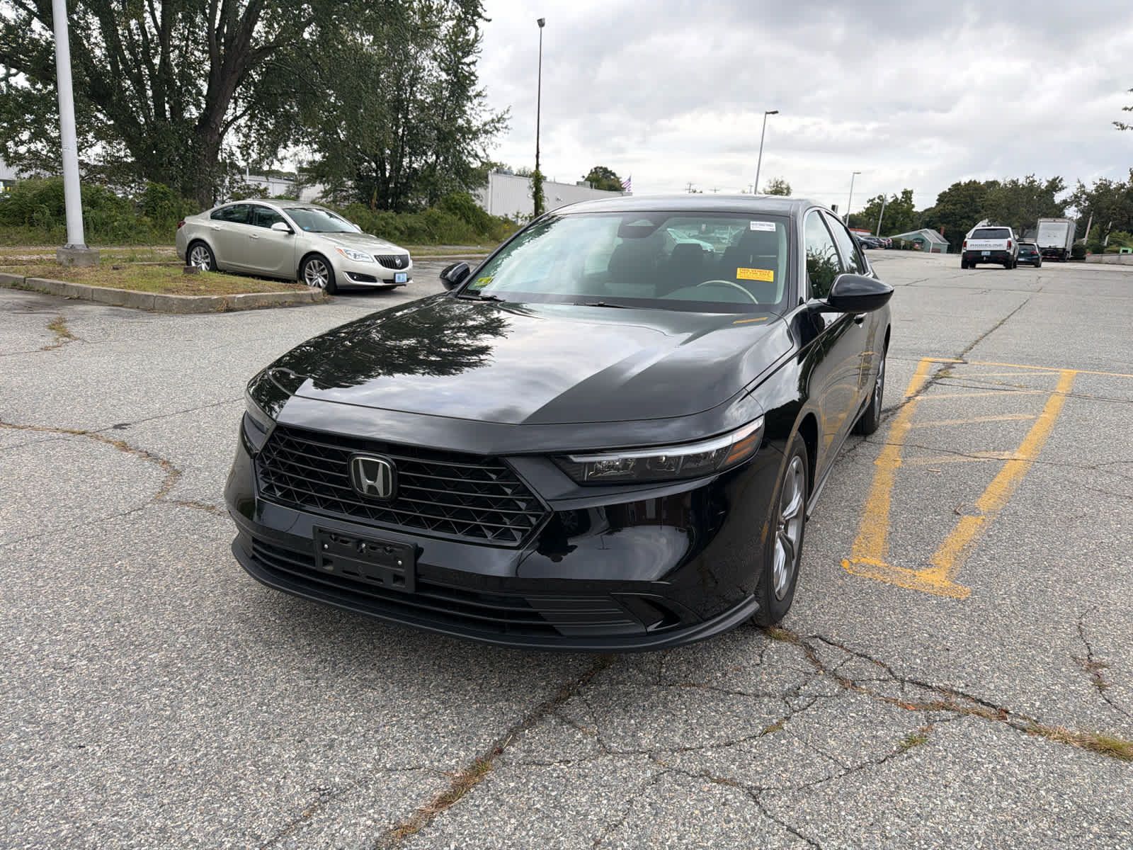 Used 2024 Honda Accord EX image 9