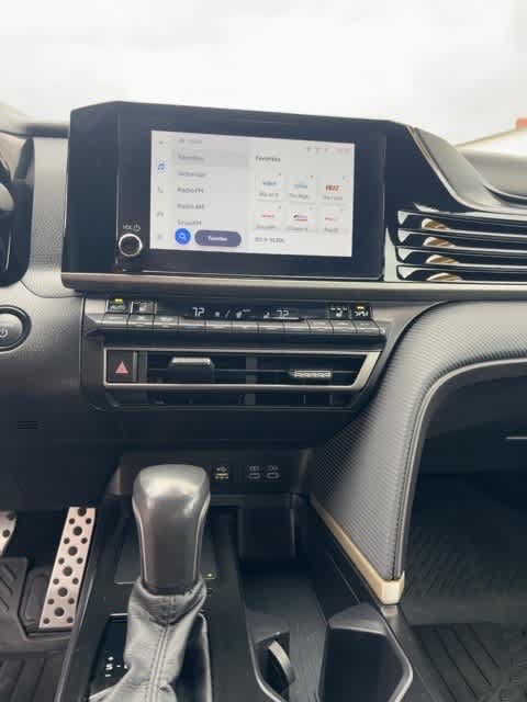 Used 2025 Toyota Camry SE w/ Convenience Package AWD/4WD image 18