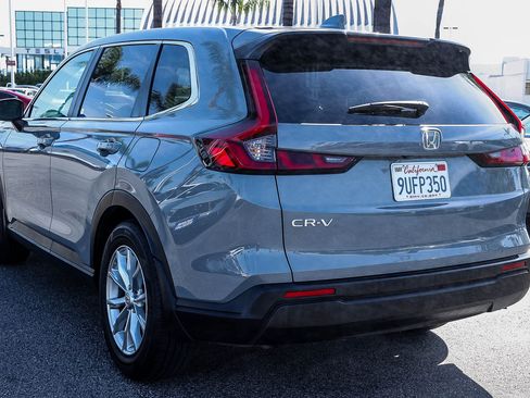 Used 2025 Honda CR-V EX image 19