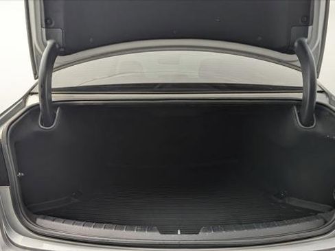 Used 2017 Kia Cadenza Premium w/ Luxury Package image 17