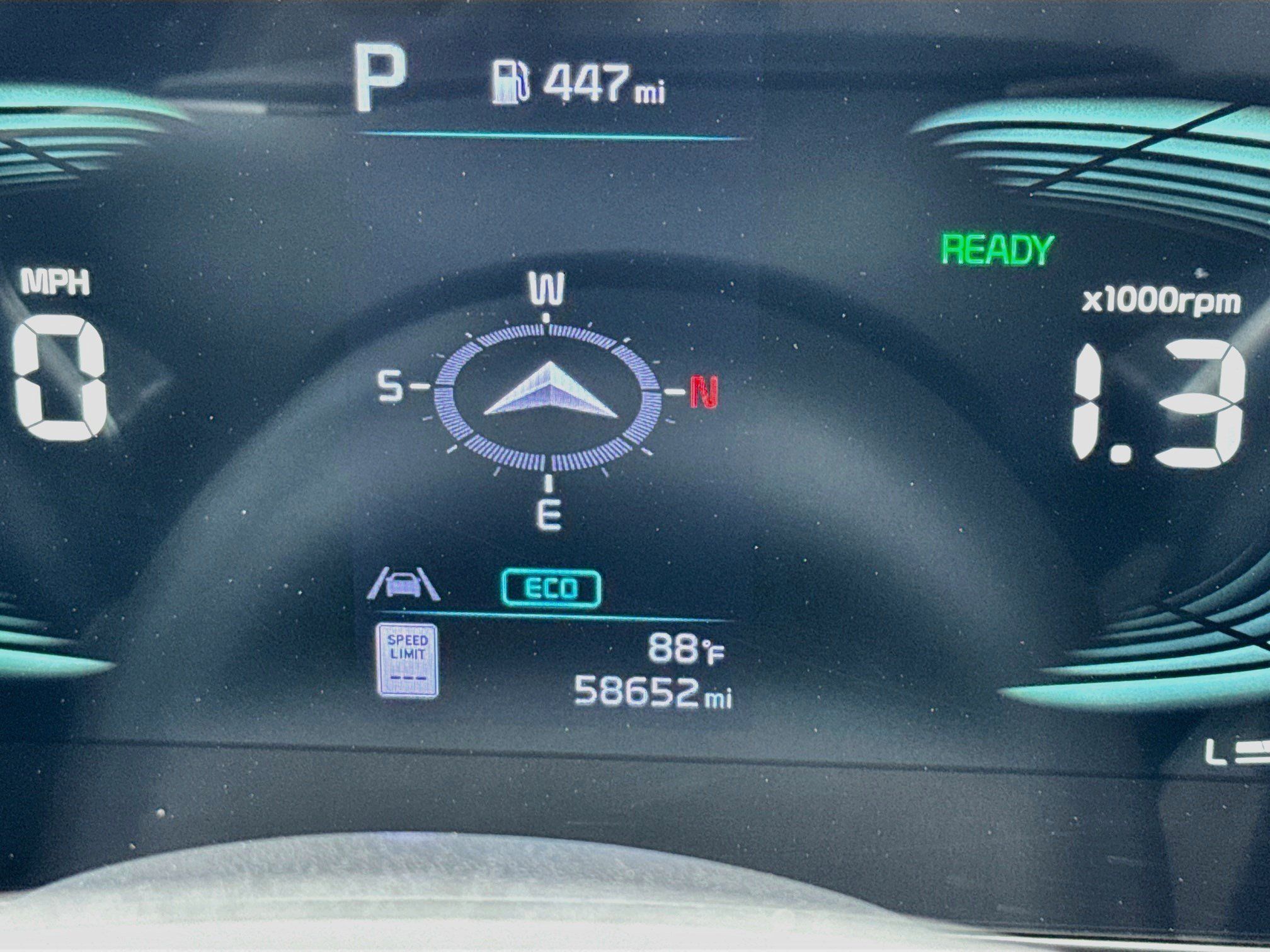 Used 2023 Kia Niro EX FWD image 8