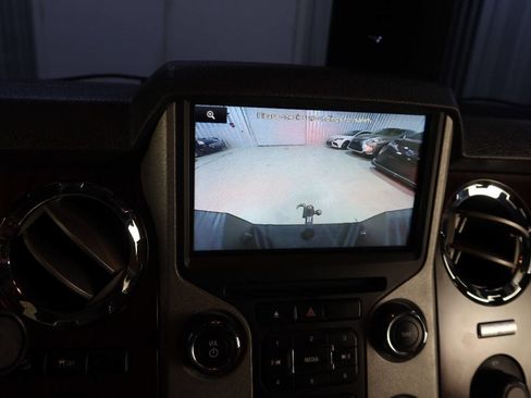 Used 2015 Ford F250 Lariat w/ Lariat Ultimate Package image 23