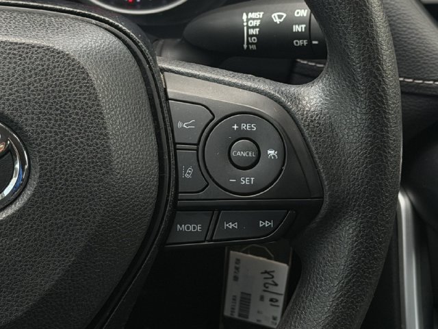 Used 2019 Toyota RAV4 LE AWD/4WD image 15
