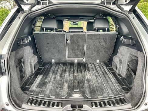 Used 2020 Land Rover Discovery Sport SE R-Dynamic AWD/4WD image 18