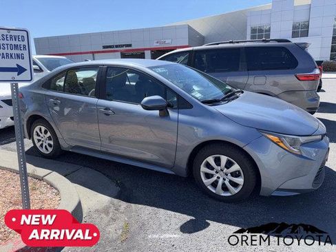 Certified 2025 Toyota Corolla LE FWD image 1
