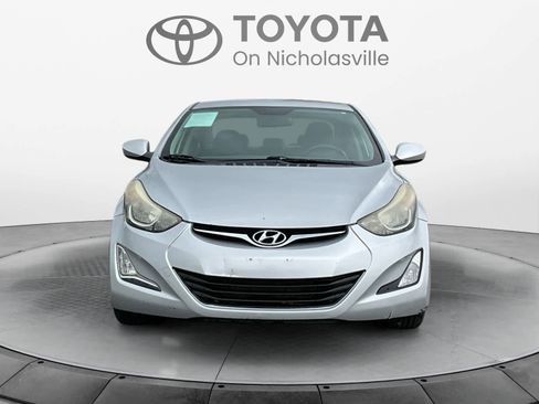 Used 2014 Hyundai Elantra SE w/ Option Group 02 FWD image 9