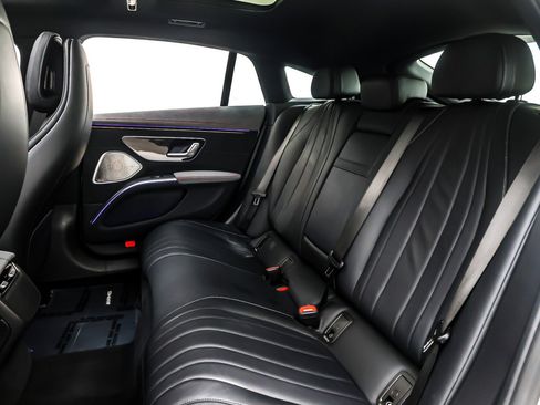 Used 2022 Mercedes-Benz EQS 450+ Sedan image 9