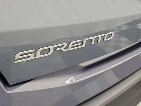 Certified 2024 Kia Sorento LX FWD image 8