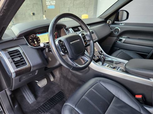 Used 2019 Land Rover Range Rover Sport HSE image 17