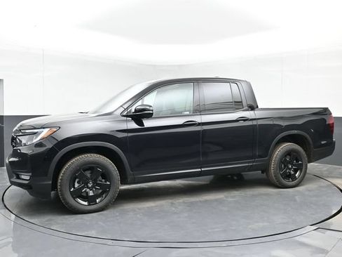 Used 2025 Honda Ridgeline Black Edition image 6