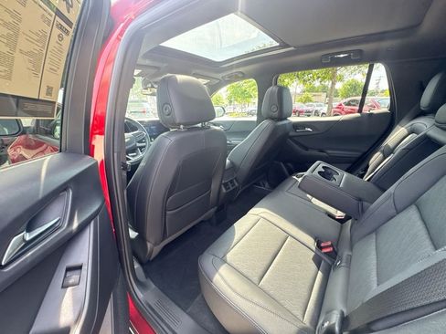 Used 2026 Chevrolet Equinox LT w/ Convenience Package II FWD image 32
