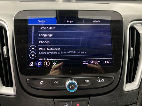 Used 2022 Chevrolet Malibu RS image 16