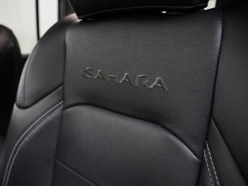 Certified 2019 Jeep Wrangler Unlimited Sahara w/ Cold Weather Group image 19