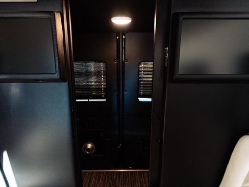 Used 2022 Mercedes-Benz Sprinter 3500 image 27