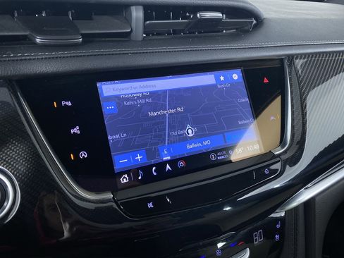 Certified 2025 Cadillac XT6 Sport w/ LPO, Onyx Lite Package image 6