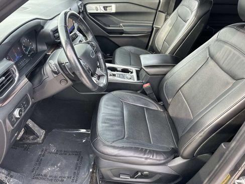 Used 2020 Ford Explorer Limited image 19