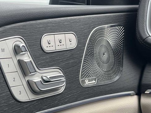 Certified 2025 Mercedes-Benz GLS 450 4MATIC image 48