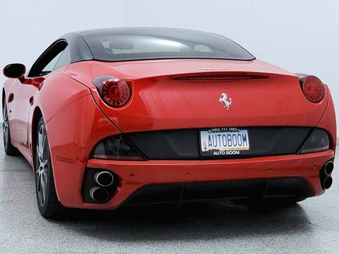 Used 2014 Ferrari California image 4