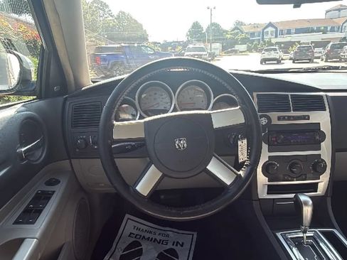 Used 2006 Dodge Magnum R/T RWD image 21