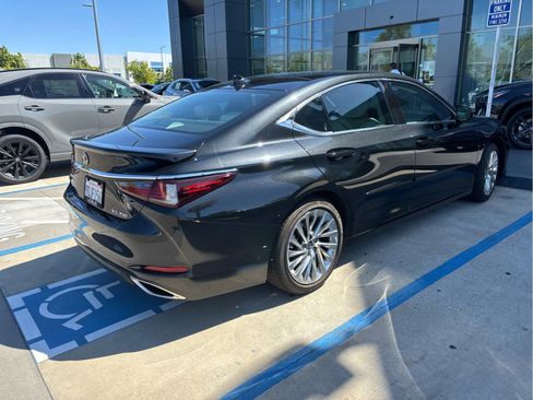 Used 2022 Lexus ES 350 w/ Accessory Package 2 FWD image 4