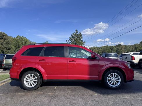 Used 2014 Dodge Journey SXT w/ Flexible Seating Group AWD/4WD image 4