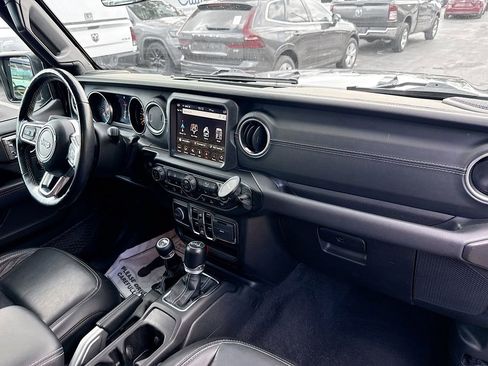 Used 2022 Jeep Wrangler Unlimited Sahara w/ LED Lighting Group image 32