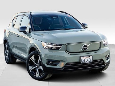 Used 2021 Volvo XC40 P8 Recharge image 2