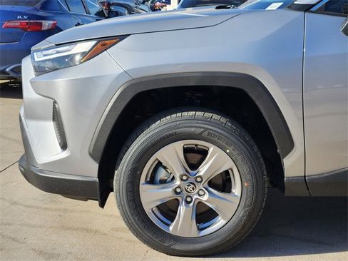 New 2025 Toyota RAV4 LE image 5