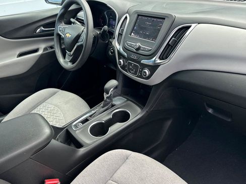 Used 2022 Chevrolet Equinox LT FWD image 16