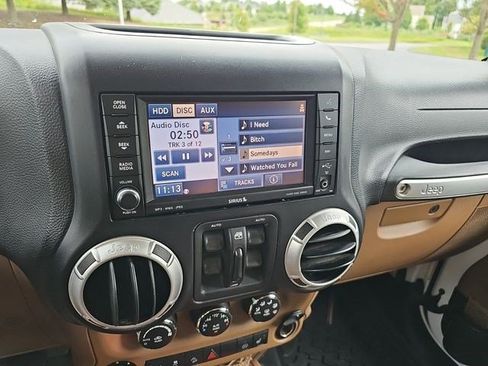 Used 2012 Jeep Wrangler Unlimited Sahara w/ Dual Top Group AWD/4WD image 20