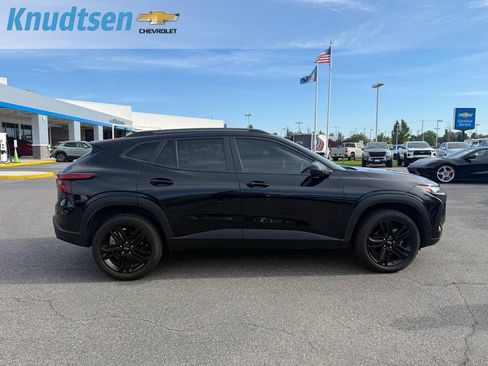 Used 2024 Chevrolet Trax ACTIV w/ Driver Confidence Package FWD image 8