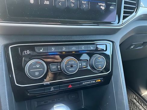 Used 2020 Volkswagen Atlas Cross Sport SEL Premium AWD/4WD image 38