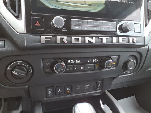 Used 2025 Nissan Frontier SV w/ SV Convenience Package AWD/4WD image 20