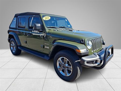 Used 2021 Jeep Wrangler Unlimited Sahara image 4