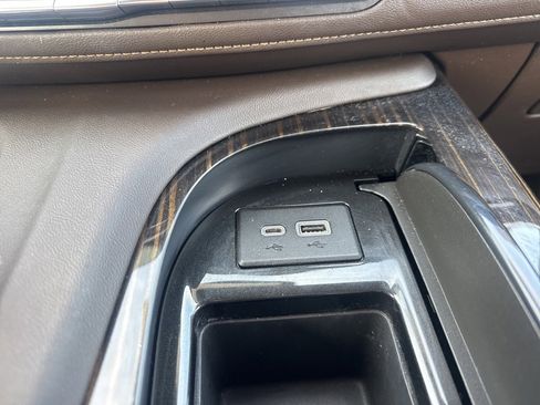 Used 2022 Cadillac Escalade Sport w/ Heavy-Duty Trailer Package image 31