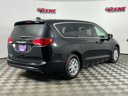 New 2026 Chrysler Voyager LX image 3