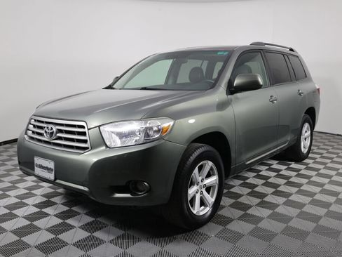 Used 2010 Toyota Highlander SE AWD/4WD image 5