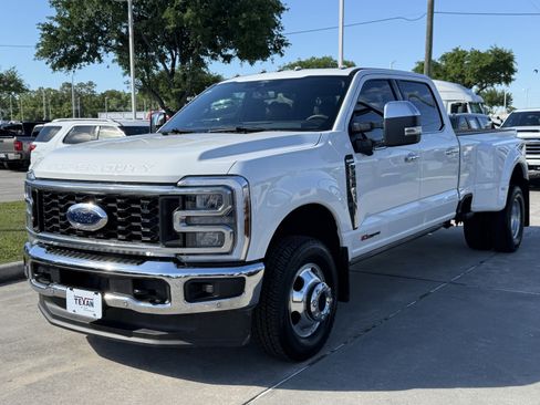 Used 2026 Ford F350 King Ranch w/ Chrome Package AWD/4WD image 8