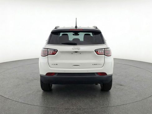 Used 2025 Jeep Compass Limited AWD/4WD image 7