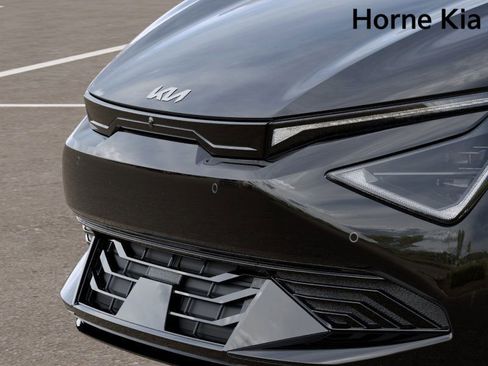 New 2025 Kia EV6 Light w/ Light LR Technology Package image 12