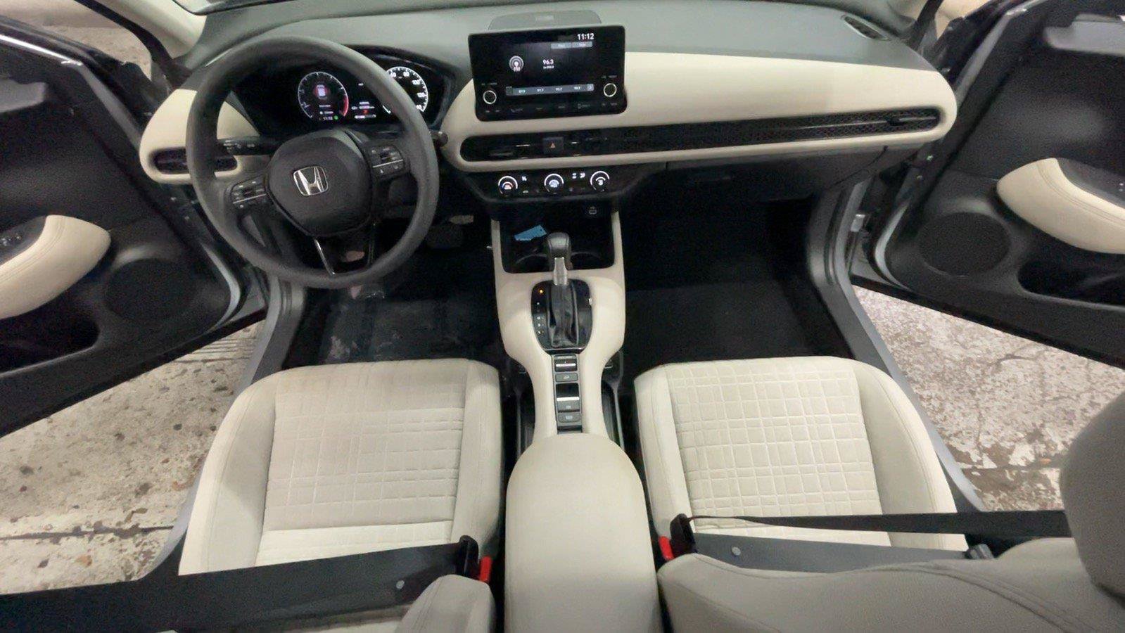Used 2023 Honda HR-V LX image 29