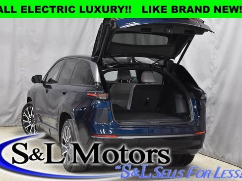 Used 2025 Jeep Wagoneer S Limited image 32