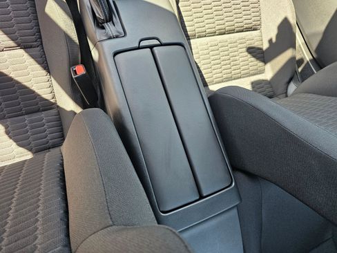 Used 2025 Toyota GR86 w/ ALL Weather Mat Package (TMS) RWD image 27