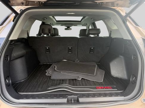 Used 2018 GMC Terrain SLT w/ Preferred Package AWD/4WD image 19