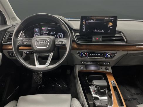 Used 2022 Audi Q5 2.0T Premium Plus w/ Premium Plus Package image 5