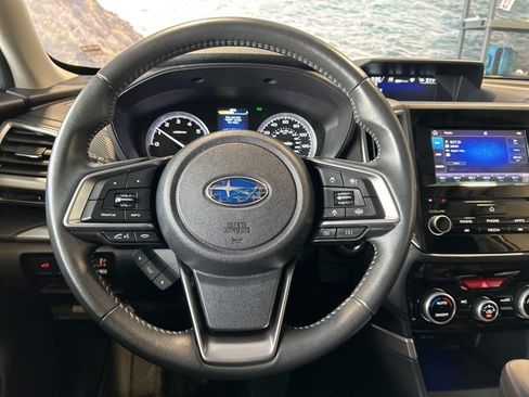 Used 2023 Subaru Forester Premium image 11