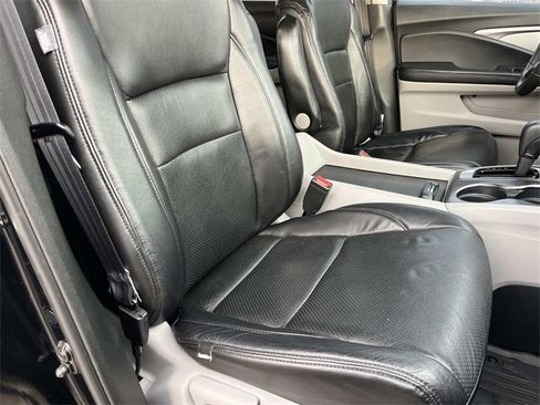 Used 2020 Honda Pilot LX image 29