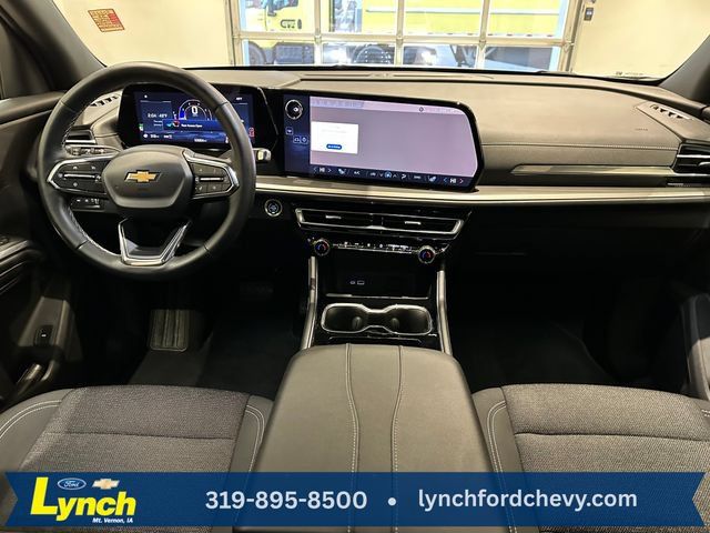Used 2025 Chevrolet Traverse LT AWD/4WD image 8