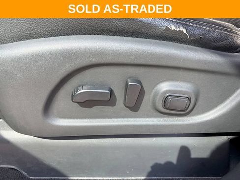 Used 2018 Nissan Titan SL AWD/4WD image 12